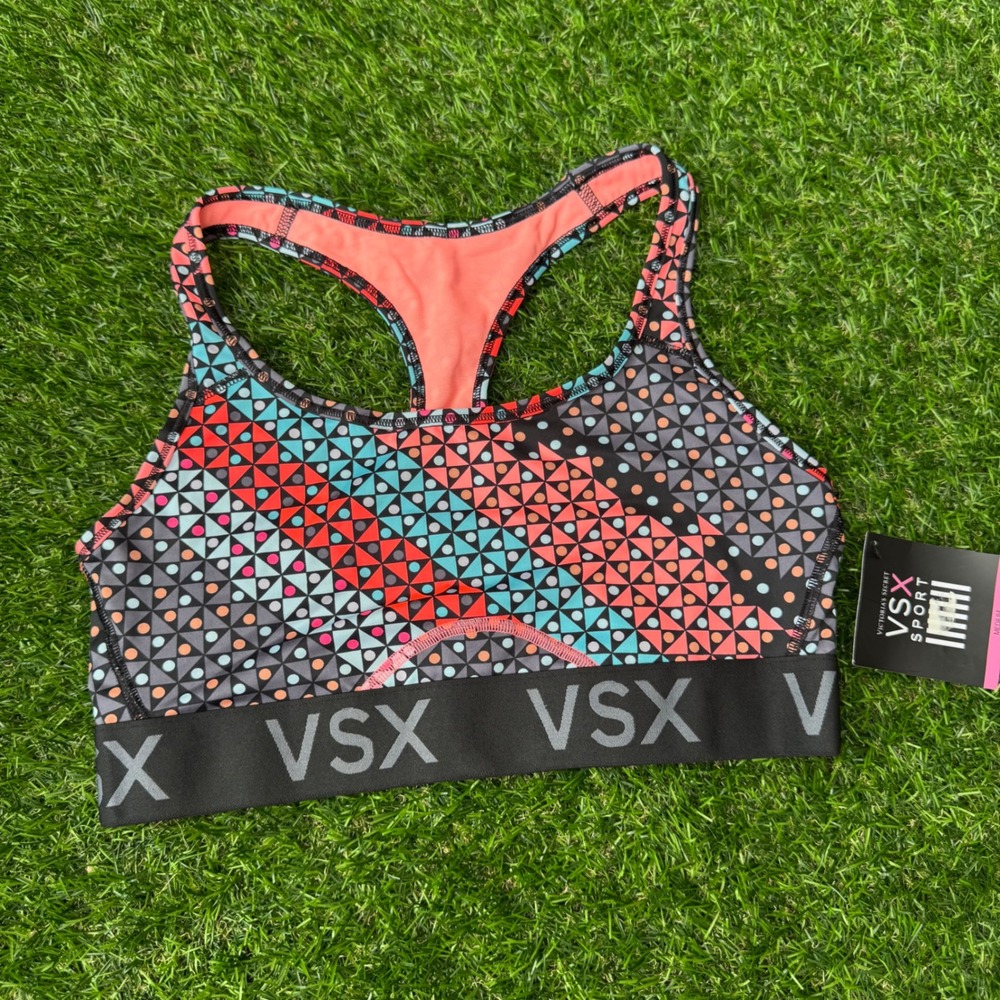 Victoria's Secret VSX The Player Sports Bra Medium NWT Racerback Geometric Logo